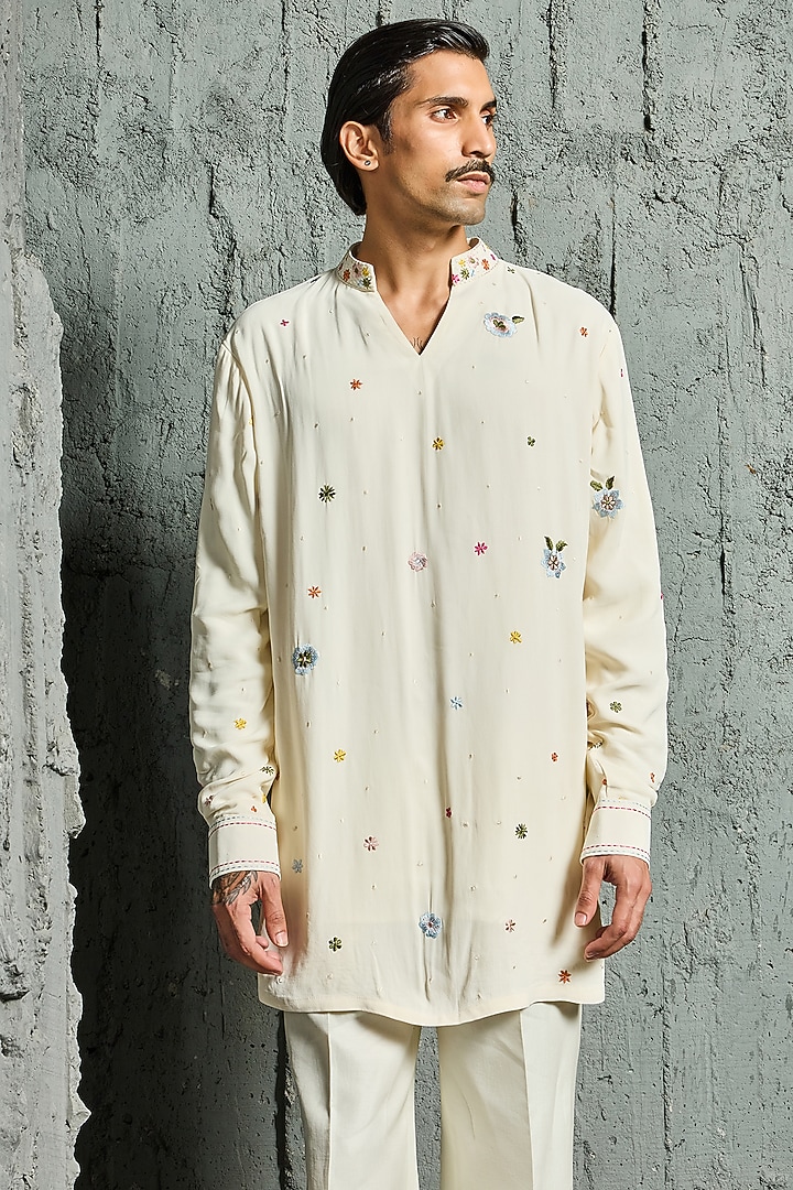 Ivory Chanderi Silk Floral Embroidered Jacket Set by Sarab Khanijou at Pernia's Pop Up Shop