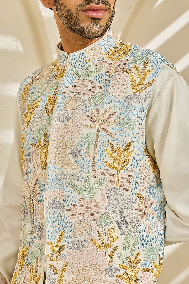 Off-White Chanderi Silk Cutdana Embroidered Nehru Jacket Set by Sarab Khanijou at Pernia's Pop Up Shop