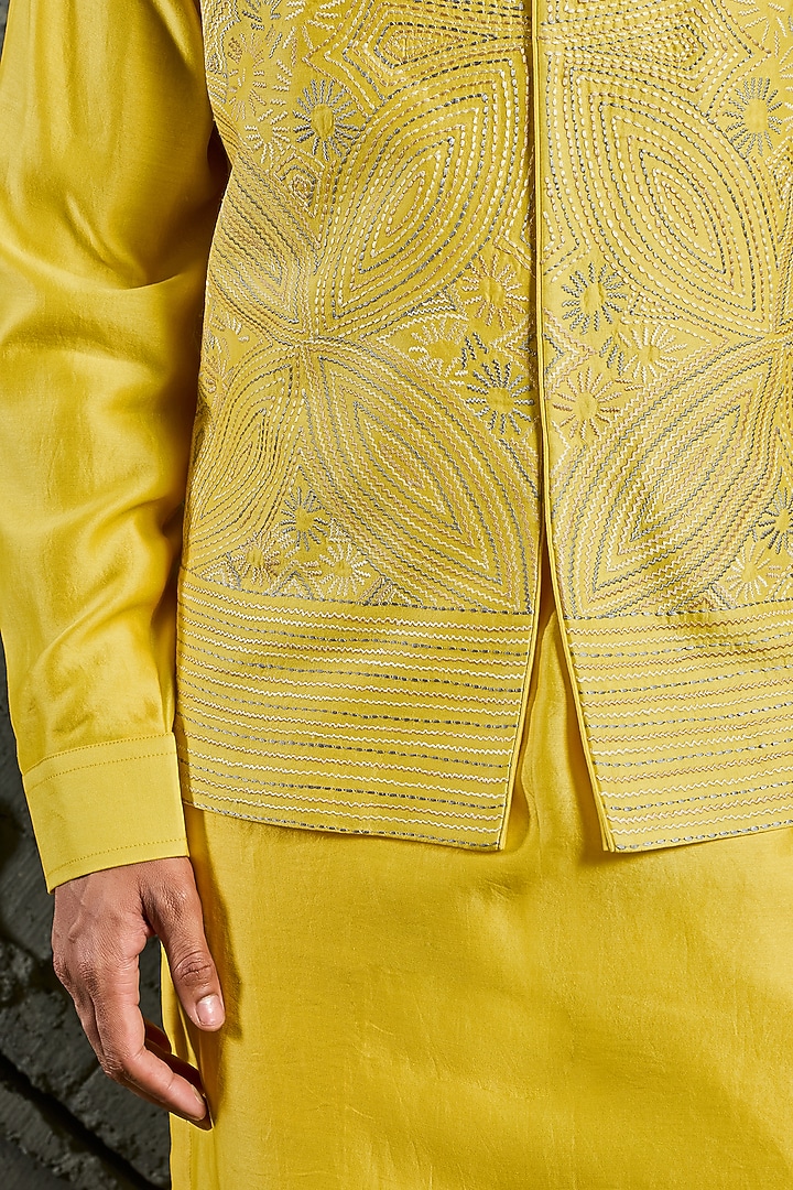Yellow Chanderi Silk Embroidered Nehru Jacket Set by Sarab Khanijou at Pernia's Pop Up Shop