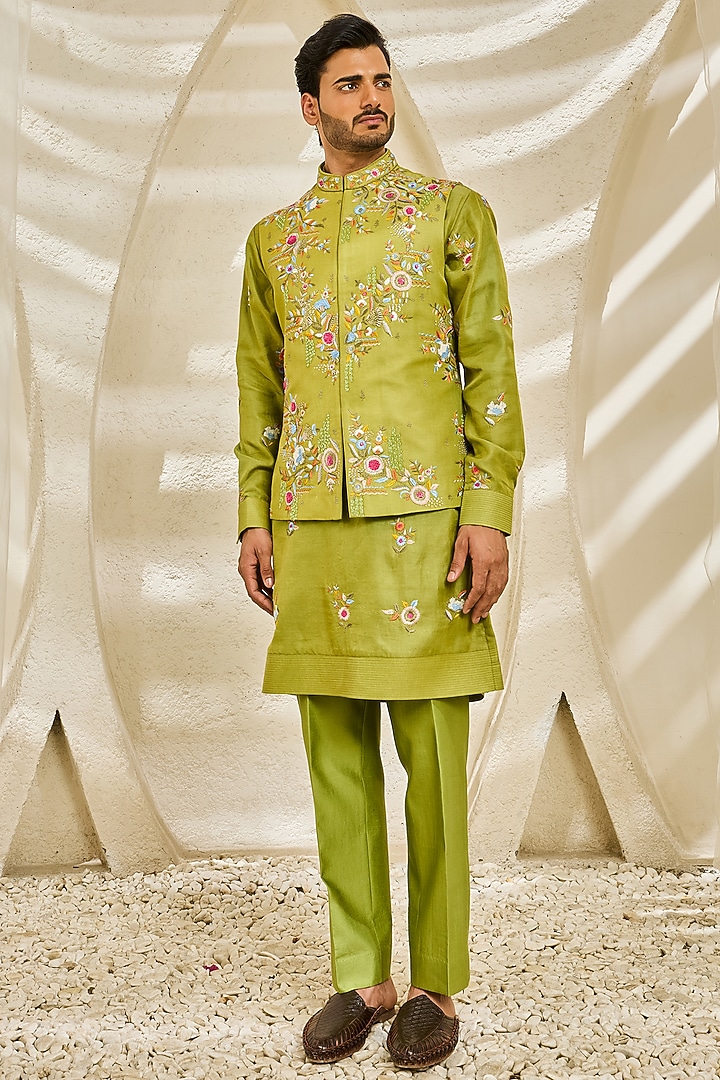 Parrot Green Chanderi Silk Thread Embroidered Nehru Jacket Set by Sarab Khanijou at Pernia's Pop Up Shop