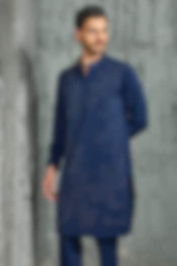 Blue Sandwash Cutdana Embroidered Kurta Set by Sarab Khanijou at Pernia's Pop Up Shop
