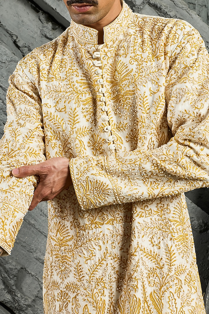 Dusty Ivory Chanderi Silk Cutdana Embroidered Kurta Set by Sarab Khanijou at Pernia's Pop Up Shop