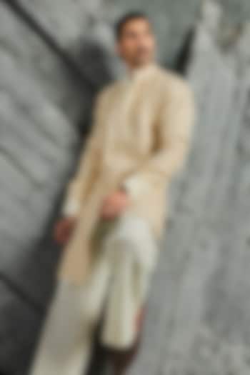 Dusty Ivory Chanderi Silk Cutdana Embroidered Kurta Set by Sarab Khanijou at Pernia's Pop Up Shop