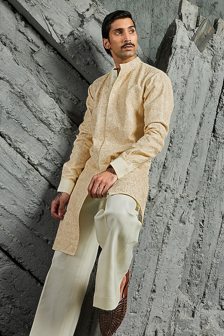 Dusty Ivory Chanderi Silk Cutdana Embroidered Kurta Set by Sarab Khanijou at Pernia's Pop Up Shop