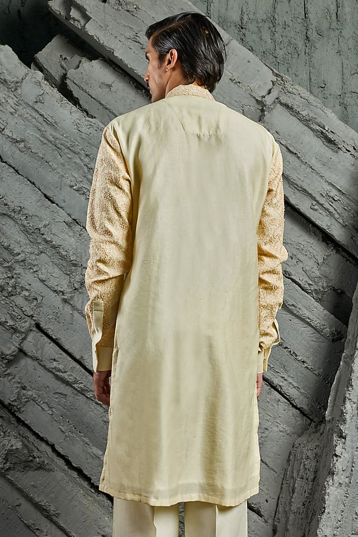 Dusty Ivory Chanderi Silk Cutdana Embroidered Kurta Set by Sarab Khanijou at Pernia's Pop Up Shop