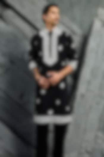 Black Sandwash Dori Embroidered Kurta Set by Sarab Khanijou at Pernia's Pop Up Shop