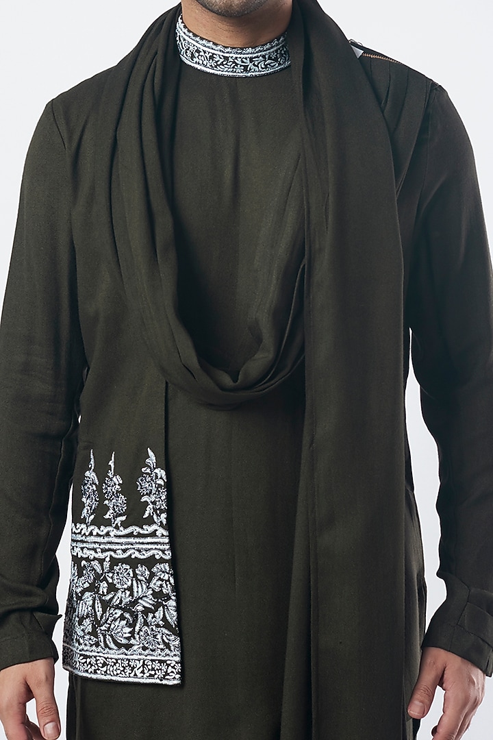 Olive Green Moss Crepe Hand Embroidered Kurta Set by Sarab Khanijou at Pernia's Pop Up Shop
