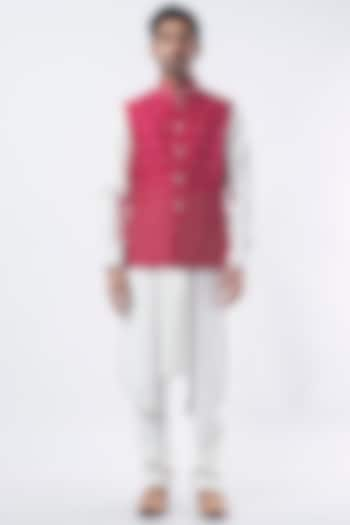 White Moss Crepe Kurta Set With Bundi Jacket by Sarab Khanijou