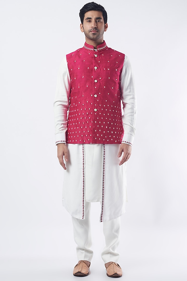 White Moss Crepe Kurta Set With Bundi Jacket by Sarab Khanijou