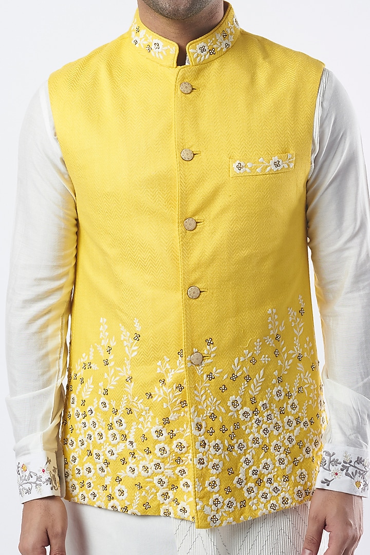 Light Yellow Bhagalpuri Silk Bundi Jacket Set by Sarab Khanijou at Pernia's Pop Up Shop