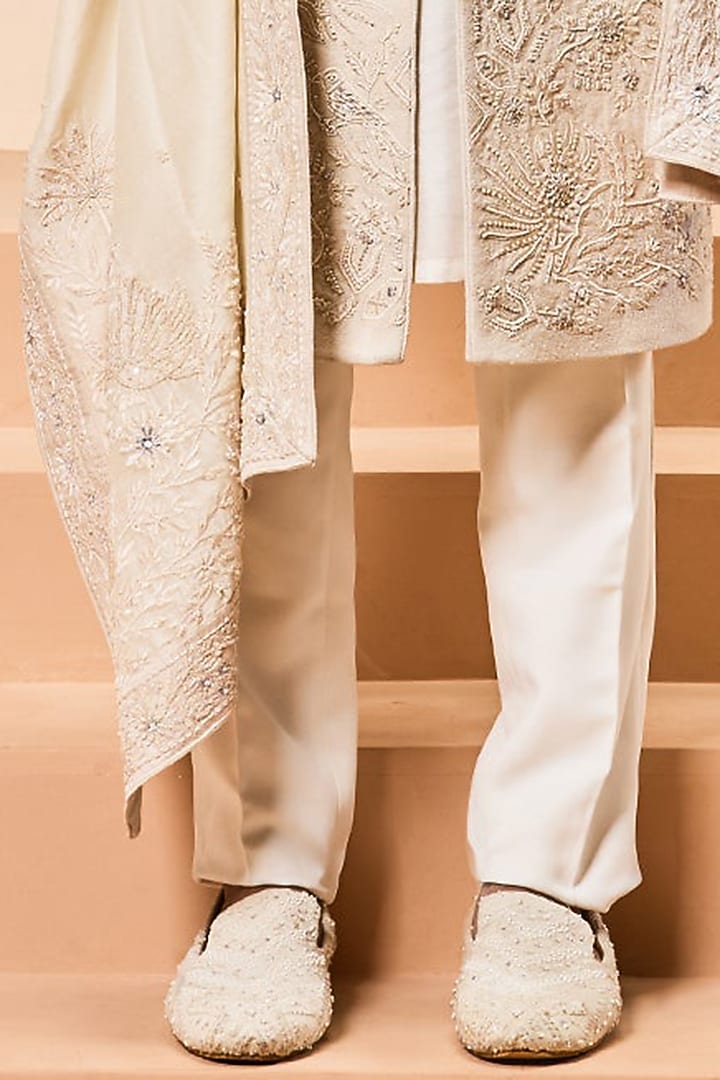 Ivory Matka Silk Threadwork Groom Sherwani Set by Sarab Khanijou at Pernia's Pop Up Shop