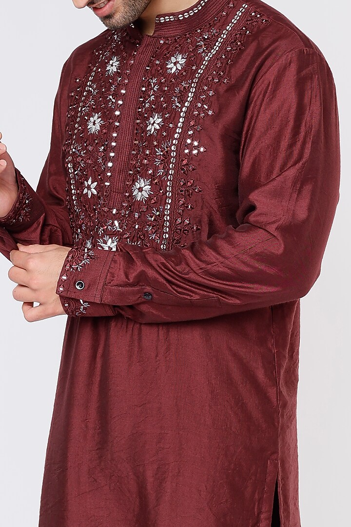 Maroon Chanderi Hand Embroidered Kurta Set by Sarab Khanijou at Pernia's Pop Up Shop