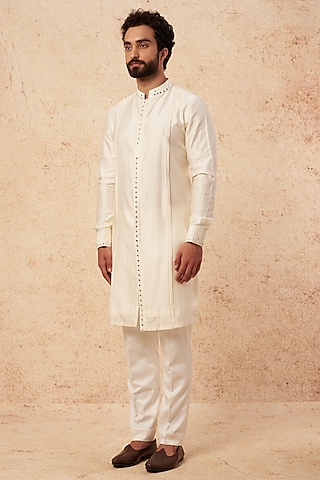 Off-White Chanderi Mirror Embroidered Kurta Set by Sarab Khanijou