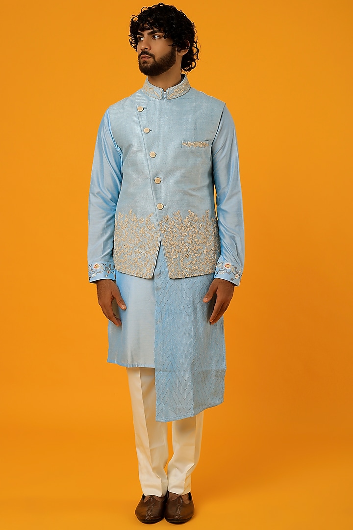 Sky Blue Silk Thread Embroidered Bundi Jacket Set by Sarab Khanijou at Pernia's Pop Up Shop