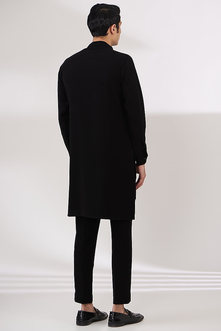 Black Sandwash Cutdana Embroidered Pintuck Kurta Set by Sarab Khanijou at Pernia's Pop Up Shop