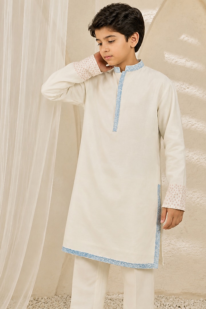 Off-White Chanderi Silk Cutdana Embroidered Nehru Jacket Set For Boys by Sarab Khanijou Kids at Pernia's Pop Up Shop