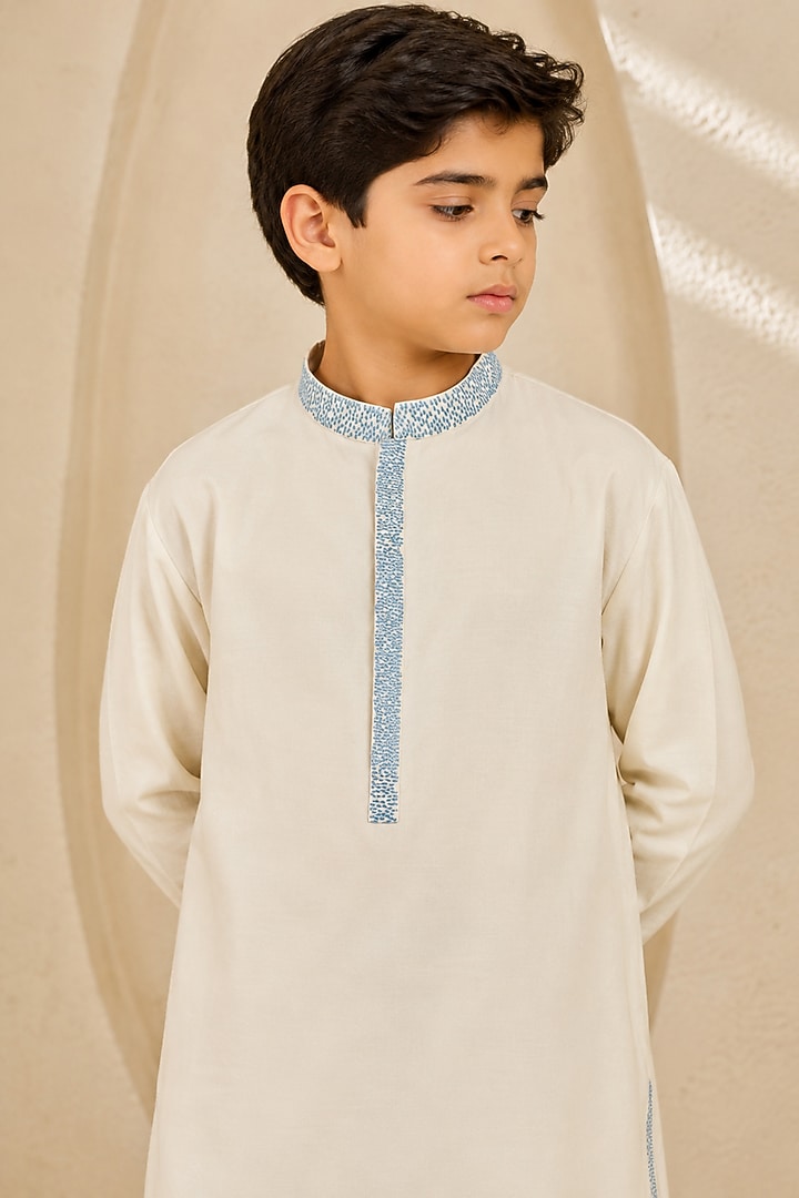 Off-White Chanderi Silk Cutdana Embroidered Nehru Jacket Set For Boys by Sarab Khanijou Kids at Pernia's Pop Up Shop