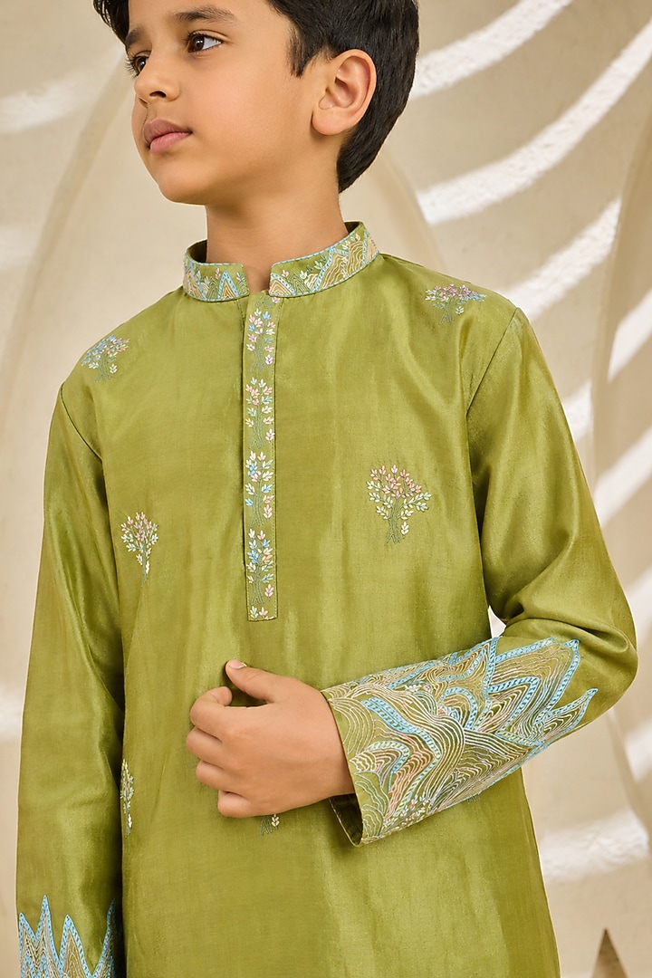 Green Chanderi Silk Sequin Embroidered Nehru Jacket Set For Boys by Sarab Khanijou Kids at Pernia's Pop Up Shop