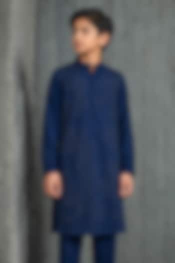 Blue Sandwash Cutdana Embroidered Kurta Set For Boys by Sarab Khanijou Kids at Pernia's Pop Up Shop