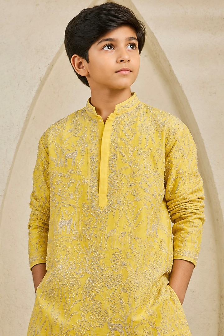 Yellow Chanderi Silk Cutdana Embroidered Kurta Set For Boys by Sarab Khanijou Kids at Pernia's Pop Up Shop