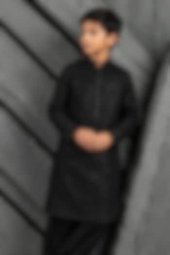 Black Chanderi Silk Floral Embroidered Kurta Set For Boys by Sarab Khanijou Kids at Pernia's Pop Up Shop