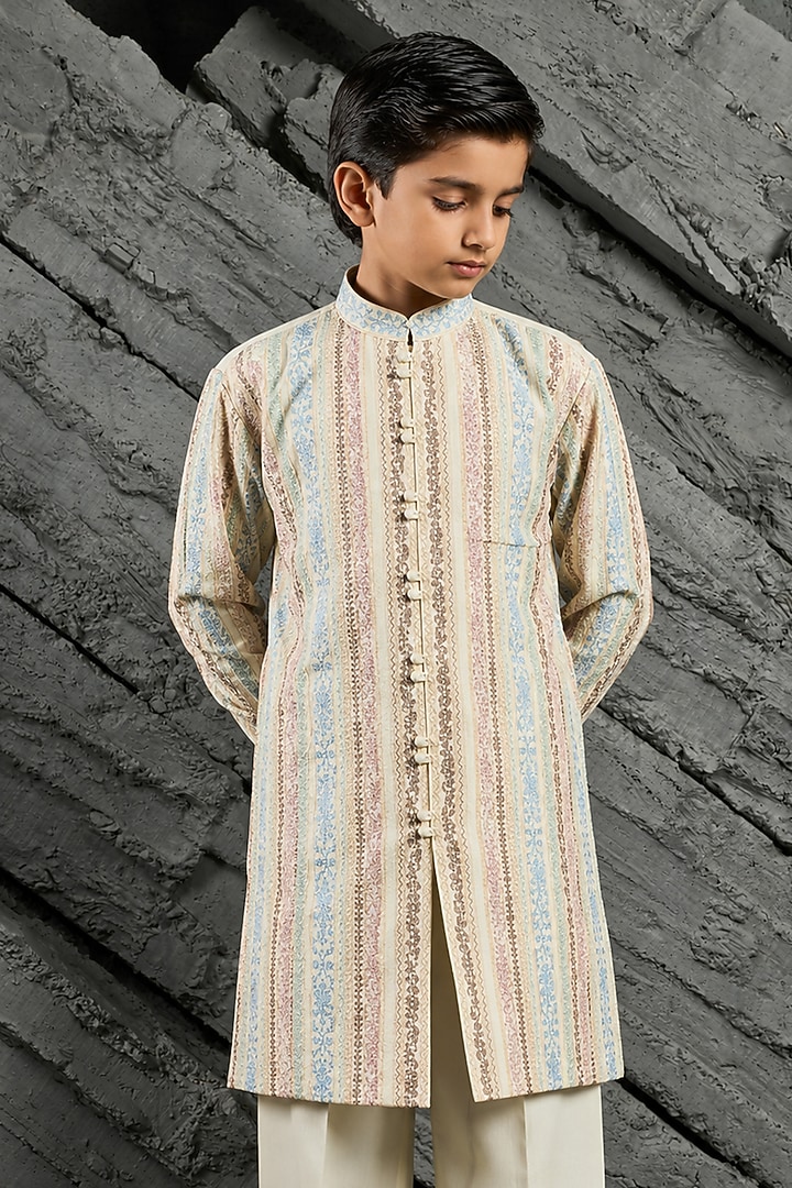 Off-White Chanderi Silk Motif Embroidered Kurta Set For Boys by Sarab Khanijou Kids at Pernia's Pop Up Shop