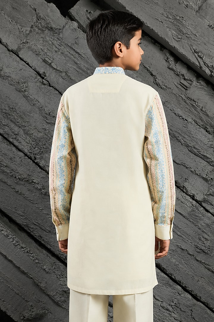 Off-White Chanderi Silk Motif Embroidered Kurta Set For Boys by Sarab Khanijou Kids at Pernia's Pop Up Shop