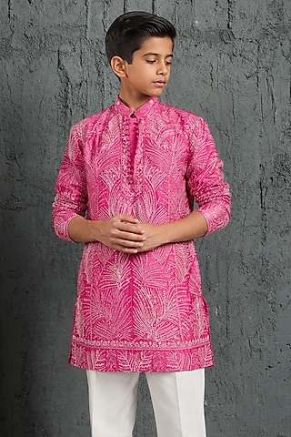Pink Chanderi Silk Cutdana Embroidered Kurta Set For Boys by Sarab Khanijou Kids