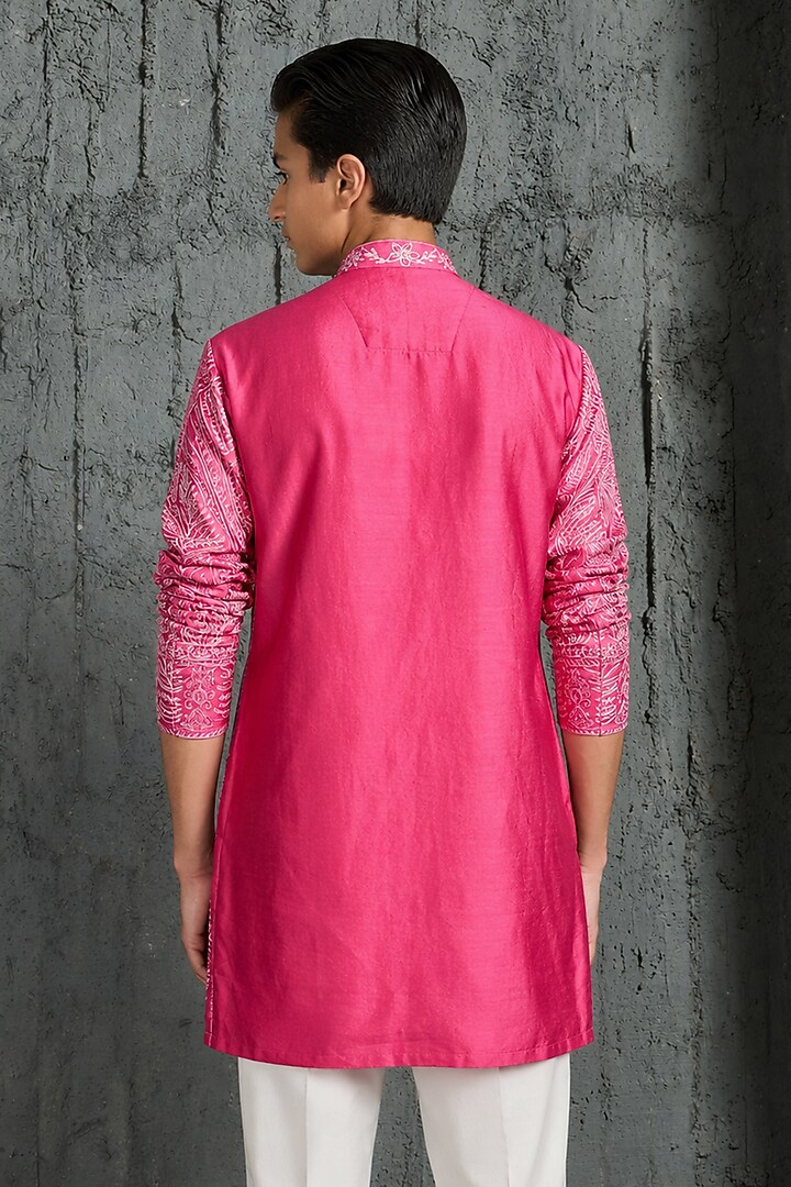 Pink Chanderi Silk Cutdana Embroidered Kurta Set For Boys by Sarab Khanijou Kids at Pernia's Pop Up Shop