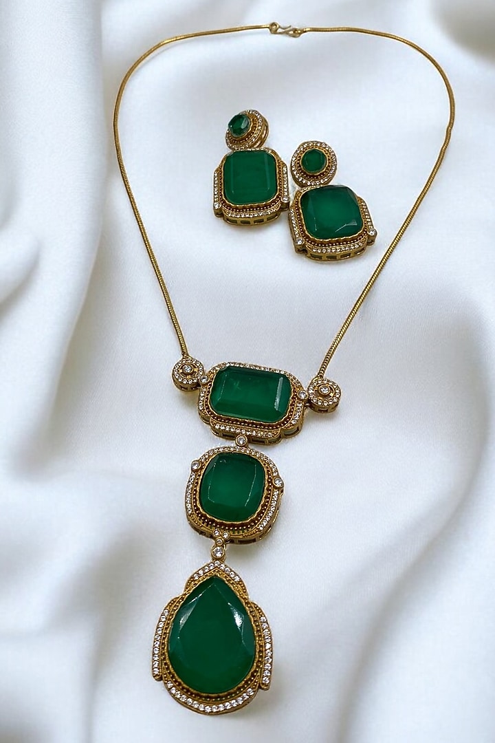 Gold Finish Green Kundan Polki Chain Pendant Necklace Set by Jovi Jewels at Pernia's Pop Up Shop