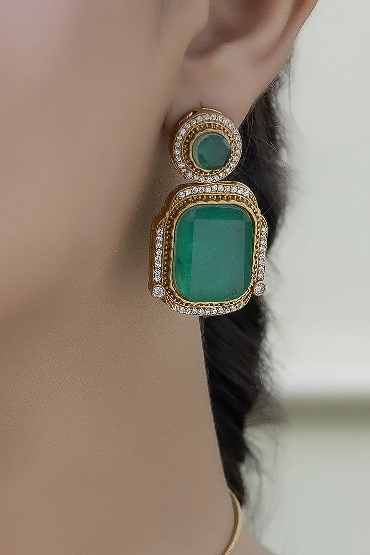 Gold Finish Green Kundan Polki Chain Pendant Necklace Set by Jovi Jewels at Pernia's Pop Up Shop