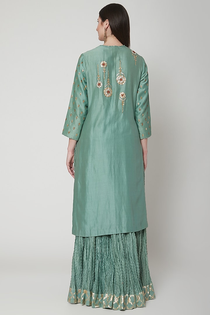 Green Embroidered Kurta Set by Joy Mitra at Pernia's Pop Up Shop