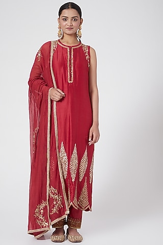 Maroon Embroidered Kurta Set by Joy Mitra
