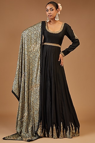 Black Chanderi Anarkali Set by Joy Mitra