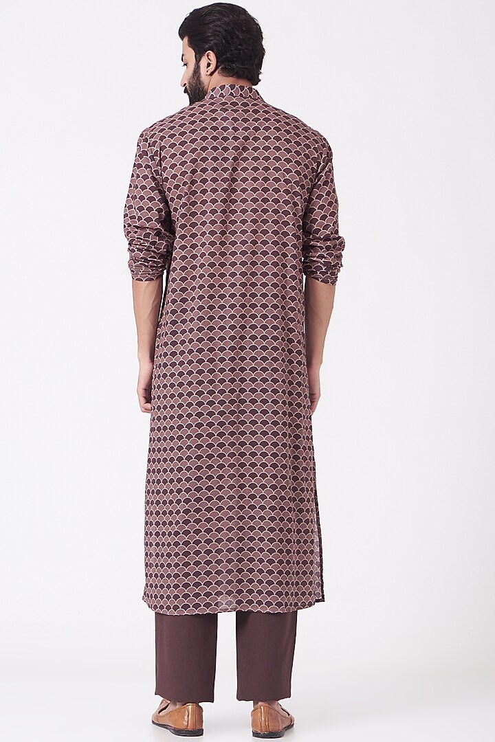 Dull Wine Printed Kurta Set by Joy Mitra Men at Pernia's Pop Up Shop