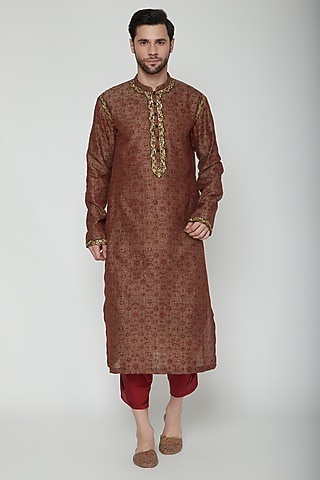 Maroon Embroidered Printed Kurta Set by Joy Mitra Men