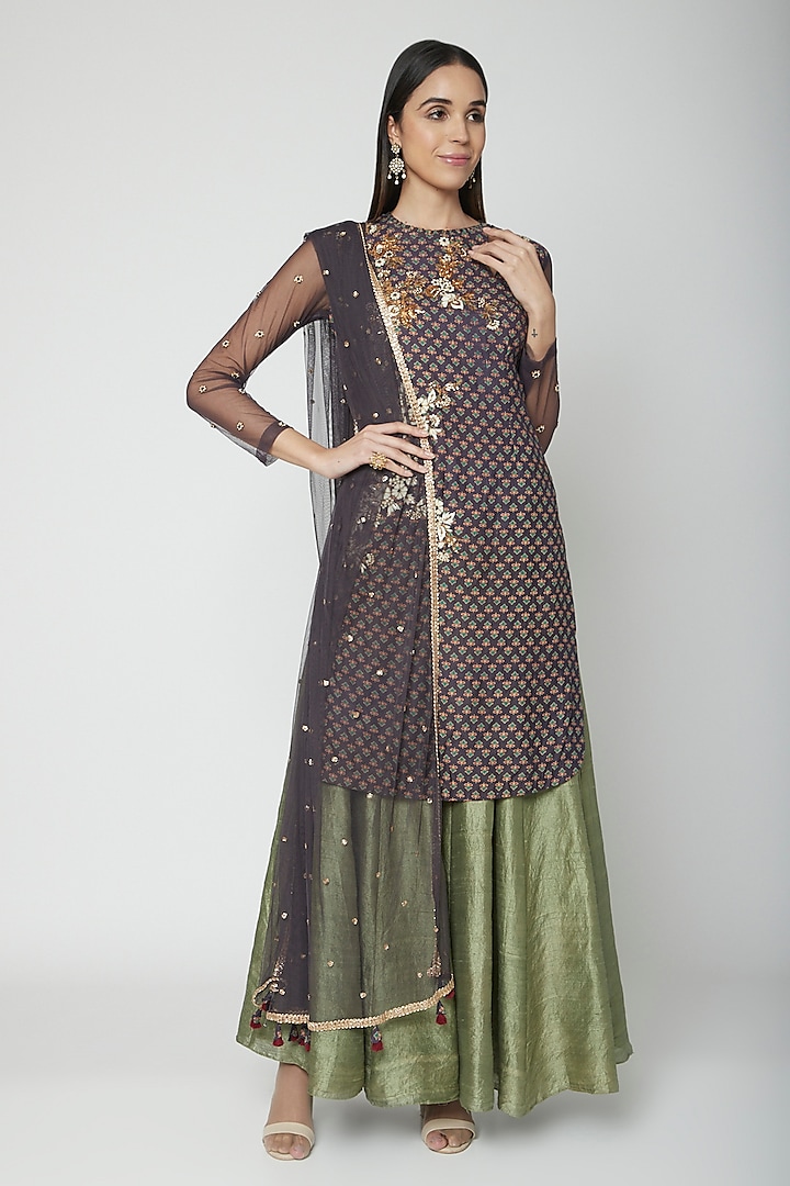 Midnight Blue Embroidered Kurta Set by Joy Mitra at Pernia's Pop Up Shop