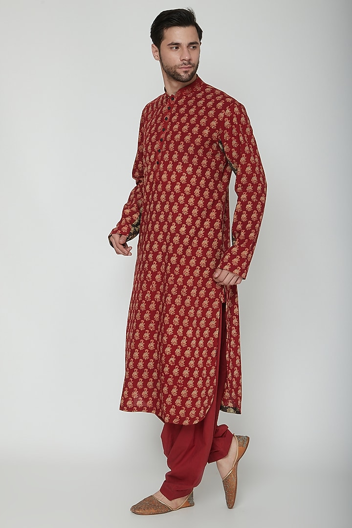 Maroon Printed Kurta Set by Joy Mitra Men at Pernia's Pop Up Shop