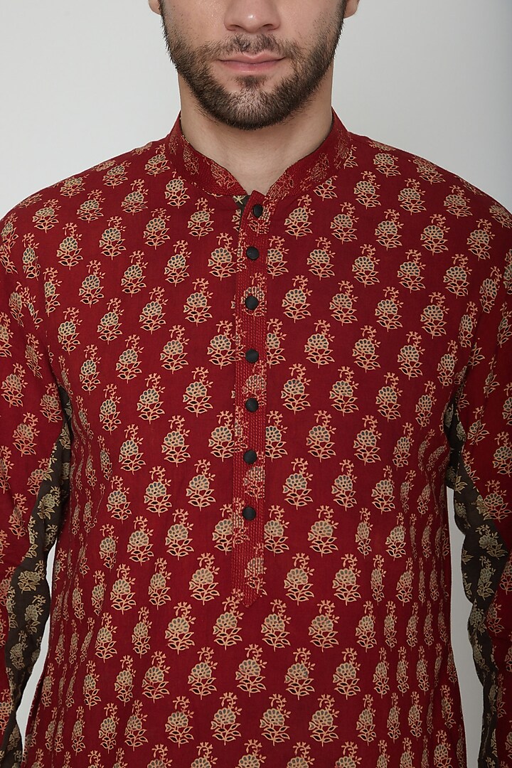 Maroon Printed Kurta Set by Joy Mitra Men at Pernia's Pop Up Shop