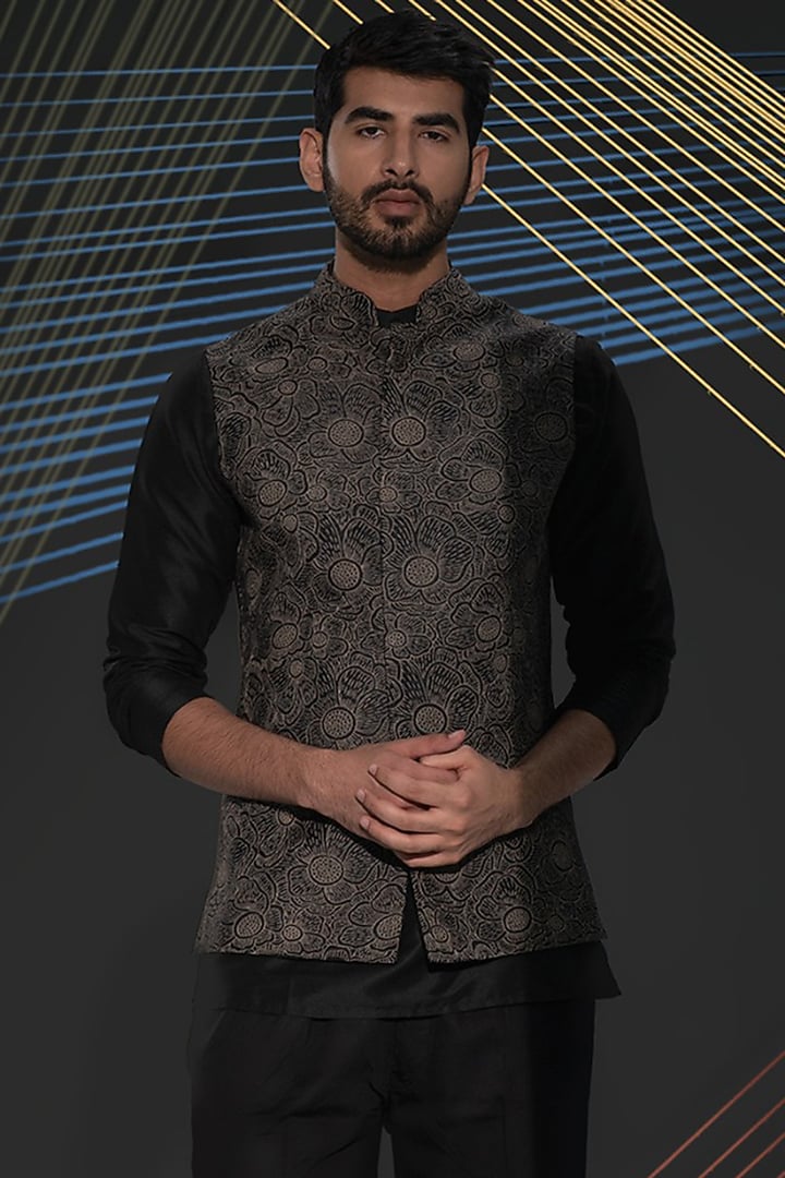 Black Pashmina Floral Thread Work Nehru Jacket Set by JORAH MEN at Pernia's Pop Up Shop