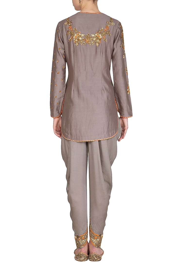 Grey Embroidered Kurta Set by Joy Mitra at Pernia's Pop Up Shop