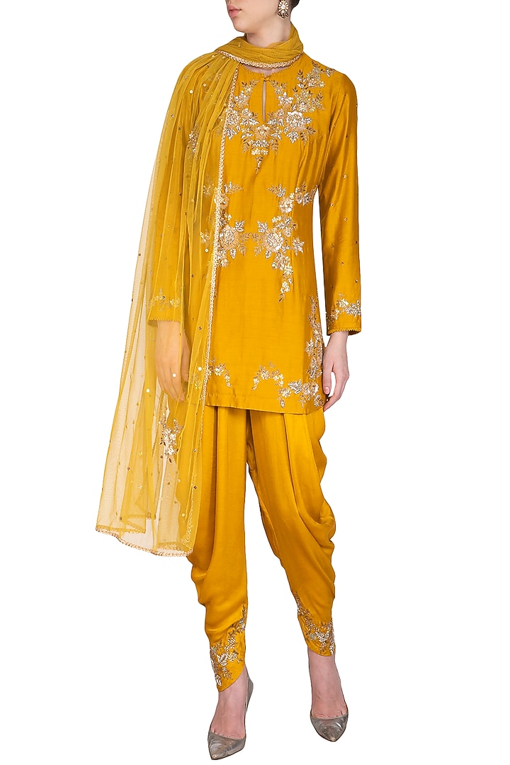 Yellow Embroidered Kurta Set by Joy Mitra at Pernia's Pop Up Shop