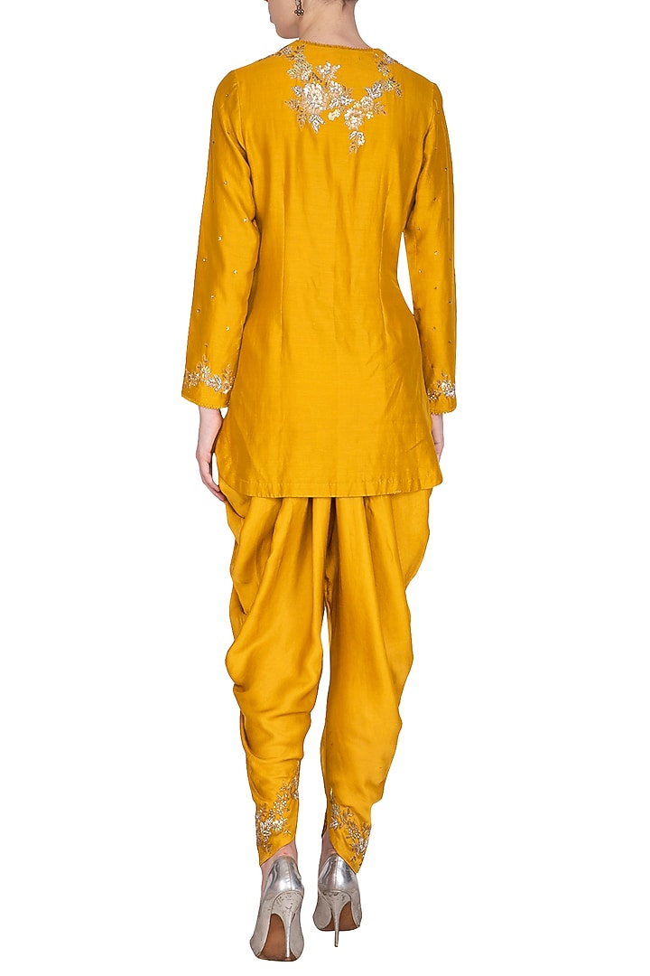 Yellow Embroidered Kurta Set by Joy Mitra at Pernia's Pop Up Shop