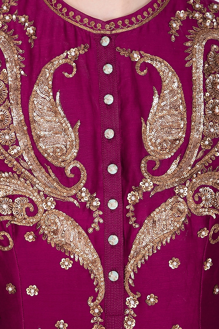 Magenta Embroidered Kurta Set by Joy Mitra at Pernia's Pop Up Shop