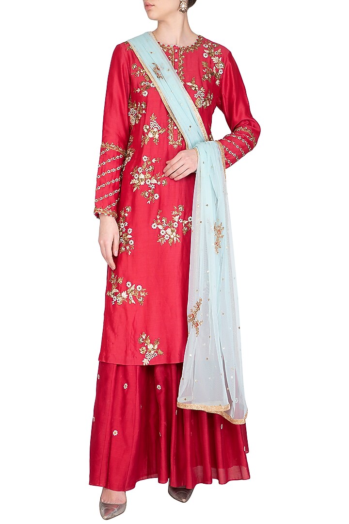 Pink Embroidered Wedding Lehenga Set by Joy Mitra at Pernia's Pop Up Shop