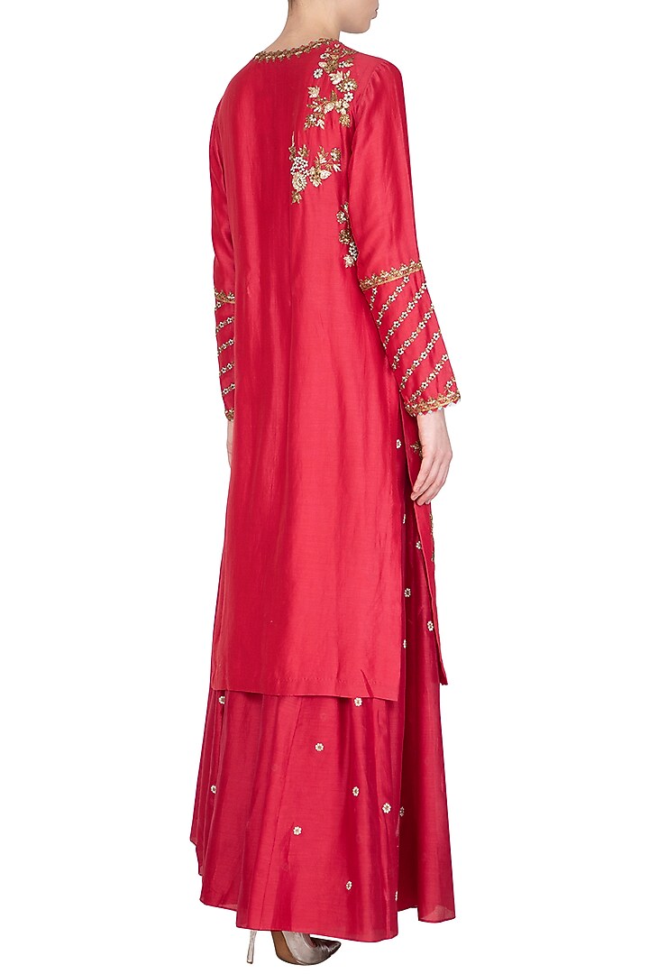 Pink Embroidered Wedding Lehenga Set by Joy Mitra at Pernia's Pop Up Shop