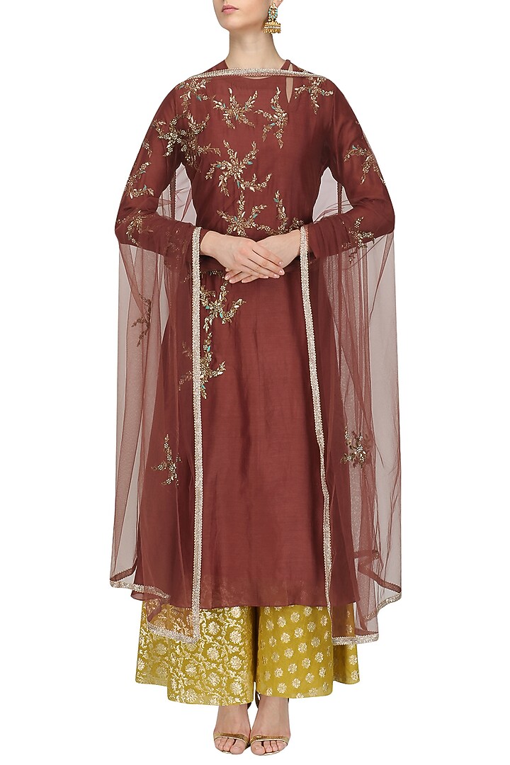 Maroon floral embroidered kurta and skirt set available only at Pernia's Pop Up Shop.