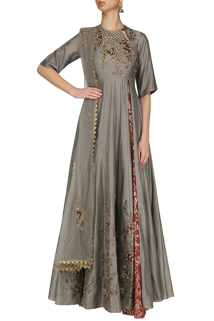 Grey floral embroidered anarkali kurta and skirt set available only at Pernia's Pop Up Shop.