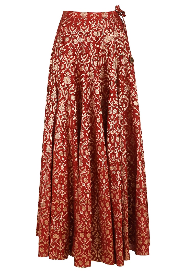 Cream floral embroidered high slit kurta and skirt set available only at Pernia's Pop Up Shop.