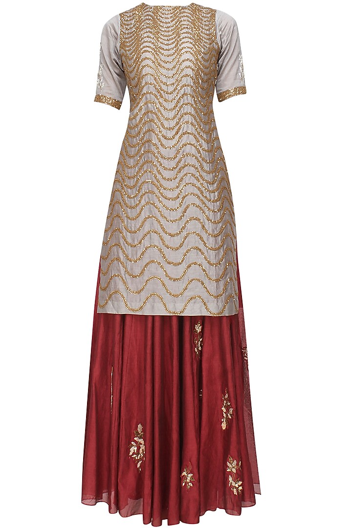 Grey snake pattern sequins embroidered kurta and maroon skirt set available only at Pernia's Pop Up Shop.